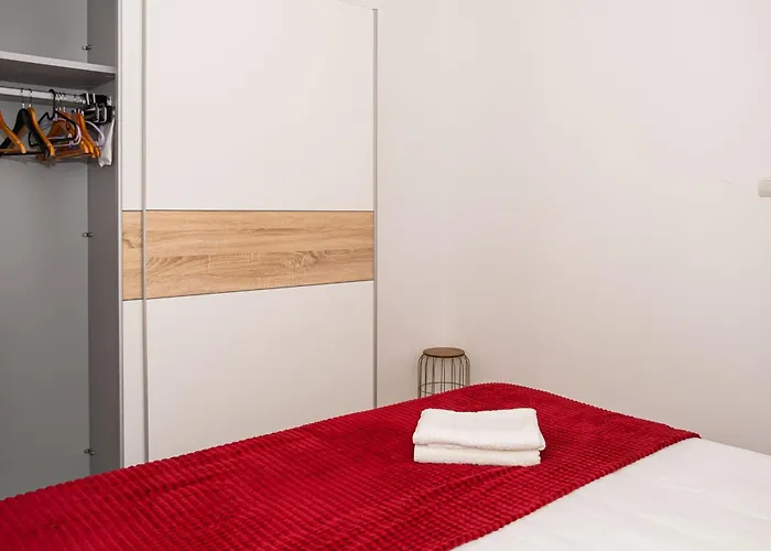 Hills View 2br 公寓 蓬他达维托亚