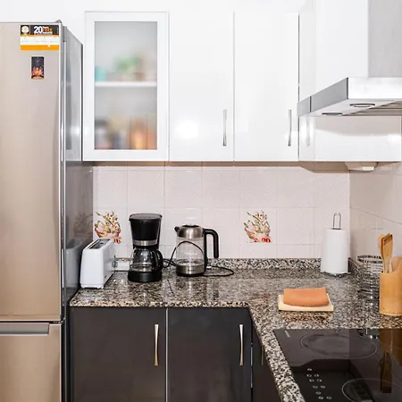 Hills View 2br Apartament